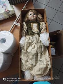 Bambole in porcellana da collezione