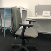 Sedia + Scrivania + Divisorio