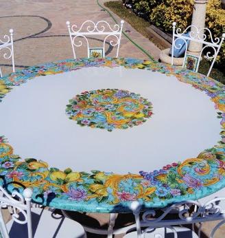 Tavolo in pietra lavica vietrese rotondo 160 cm