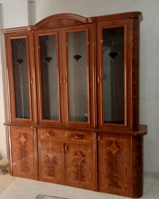 300 euro piu tavolo e sedie 