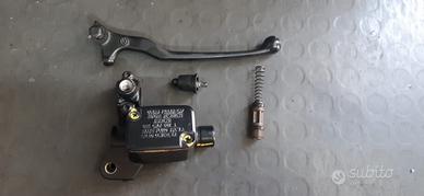 Pompa idraulica freno Dx Piaggio Beverly