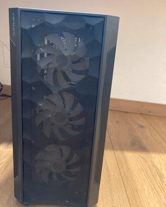 PC in perfette condizioni per gaming e lavoro