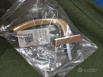 Martelline maniglie per finestre porte finestra