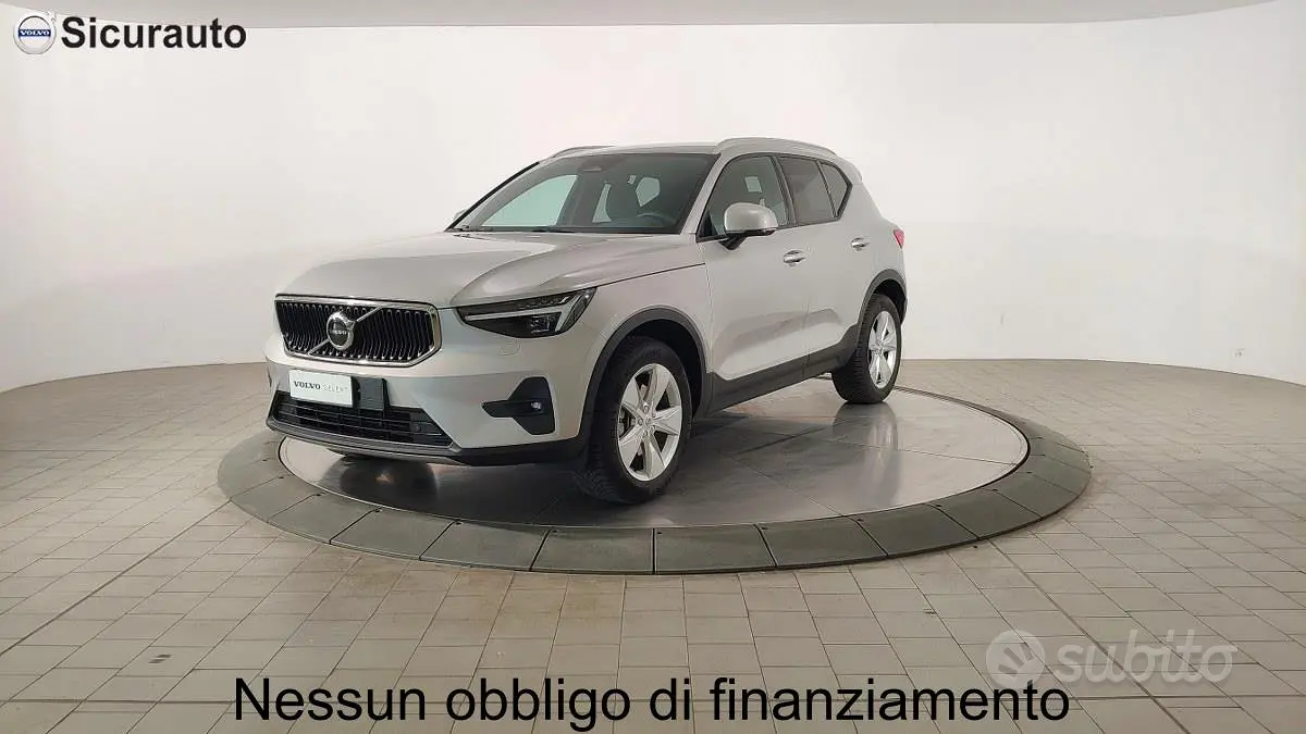 Volvo XC40 (2017-->)
