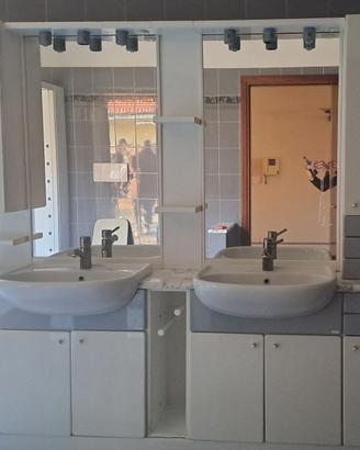 Mobile bagno con doppio lavabo