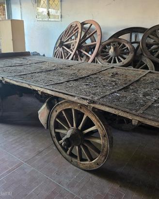 ICarro agricolo antico in legno d'epoca 