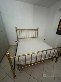 Letto matrimoniale in ottone massiccio