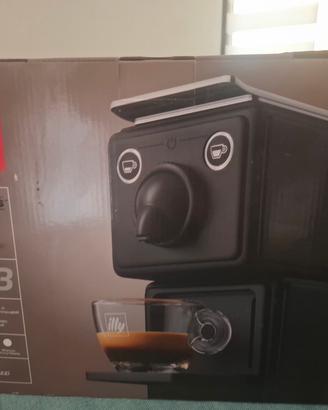 macchina per il caffè illy 