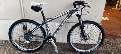 MTB 26  - Marca NSR - Cambio Shimano XT