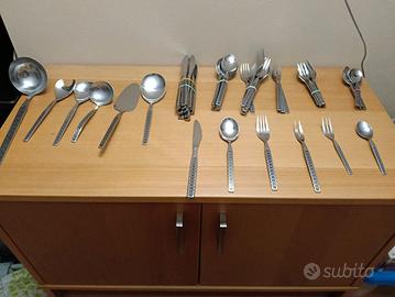 Servizio di posate tedesche "Ramona II C Rostfrei"