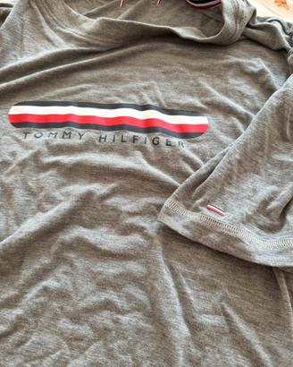 T shirt Tommy Hilfiger nuova