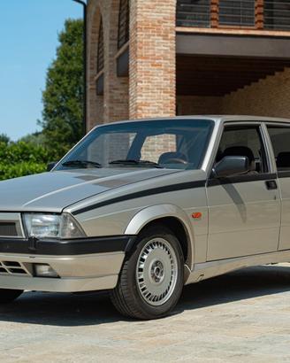Alfa Romeo 75 2.0 ALF00261