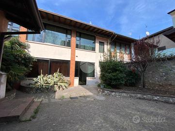 CASA INDIPENDENTE A LONATO DEL GARDA