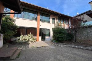 CASA INDIPENDENTE A LONATO DEL GARDA