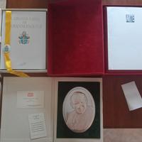 Lotto libro e ovale argento papa ed. Vangelo n299