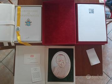 Lotto libro e ovale argento papa ed. Vangelo n299