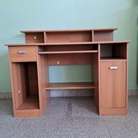Mobiletto compatto per PC
