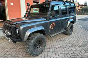 Defender 2.5td 110 ASI 9 posti gancio traino
