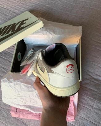Nike jordan 1 travis scott reverse mocha