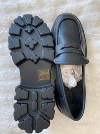 Mocassini neri_nuovi_mai indossati