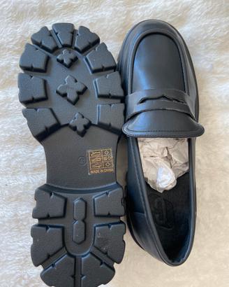 Mocassini neri_nuovi_mai indossati