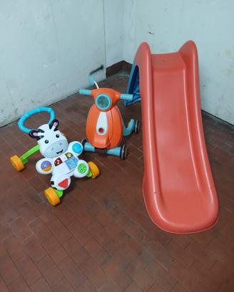 Giochi per bambini, scivolo e due per primi passi