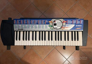 Pianola Yamaha midello PSR74