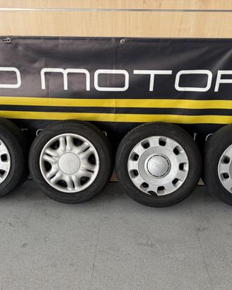 4 CERCHI IN FERRO ORIGINALI FIAT 500 CON COPRICERC