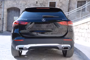 MERCEDES GLA H247  4 Matic