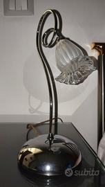 Lampada da tavolo in vetro e metallo cromato