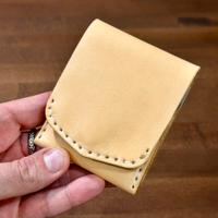 Portafoglio in vera pelle realizzato a mano