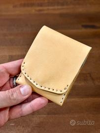 Portafoglio in vera pelle realizzato a mano