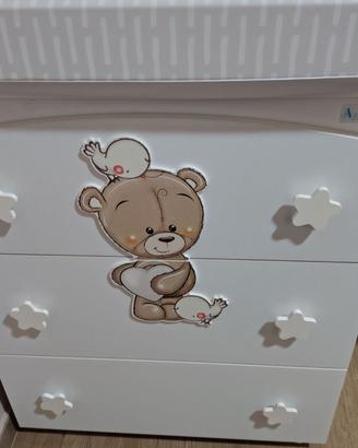 Cassettiera con fasciatoio integrato