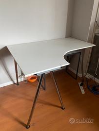 Scrivania Ikea bianco altezza regolabile