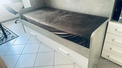 Letto singolo con cassettone con secondo letto