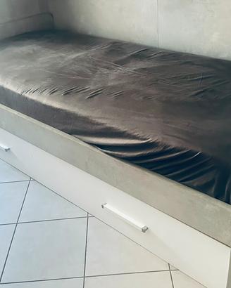 Letto singolo con cassettone con secondo letto