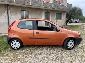 Fiat Punto 1.2i 16V cat 3 porte ELX ok neopatentat