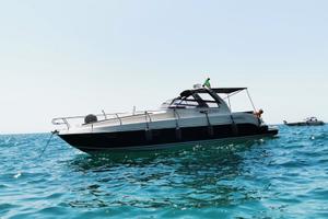 Mano Marine 32 Sport