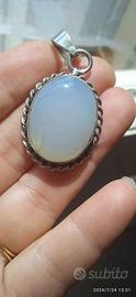 ciondolo pietra bianca opaca
