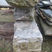 cordoli ,o travi in pietra 