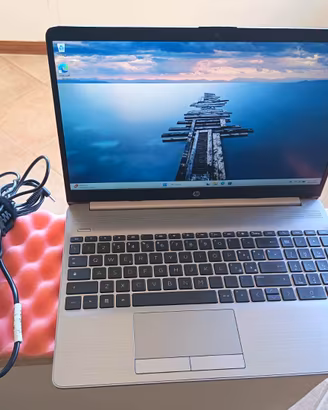 HP 15,6" FHD 8-core i5-11th 12/256GB DDR4 MVMe