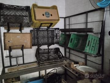 Scaffalatura porta cassette in ferro