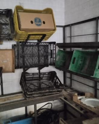 Scaffalatura porta cassette in ferro