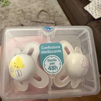 Ciuccio e fasciatoio portatile