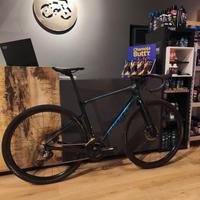 Giant Revolt Advanced Gravel Carbon usato tg M