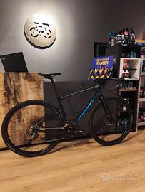 Giant Revolt Advanced Gravel Carbon usato tg M