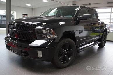 Dodge RAM V8 5.7 Crew SLT Black Friday Edition My'