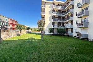 3 LOCALI A POMIGLIANO D'ARCO