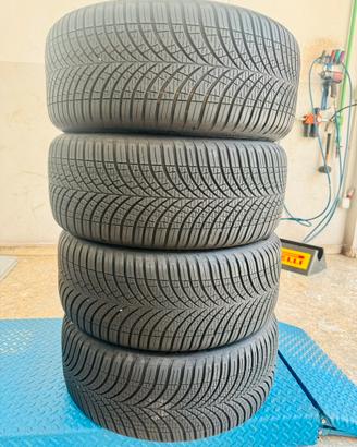4 Pneumatici 225/50 R17 Goodyear