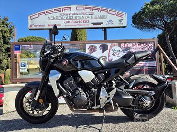 Honda CB 1000 R Black Edition